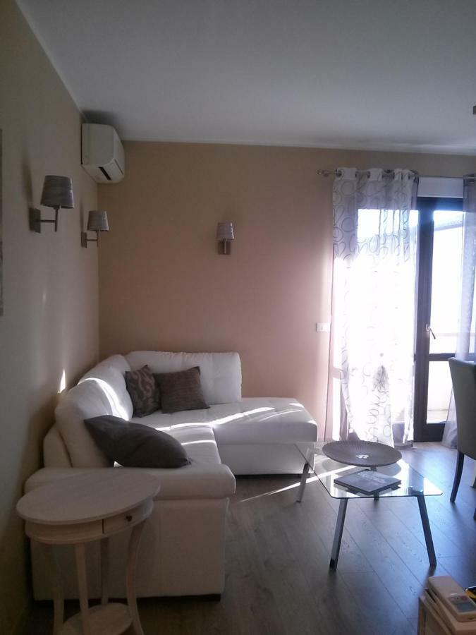New Apartment Private Parking Бардоліно Екстер'єр фото